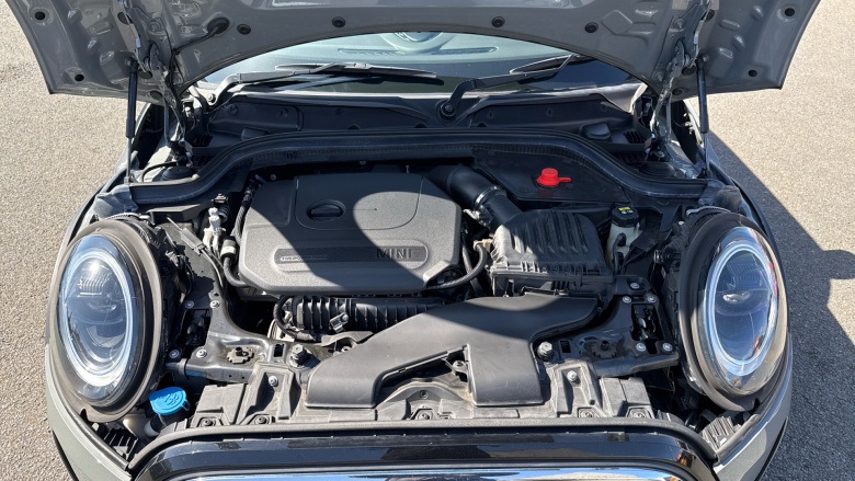 MINI Hatchback 1.5 Cooper Classic 3dr Petrol Hatchback